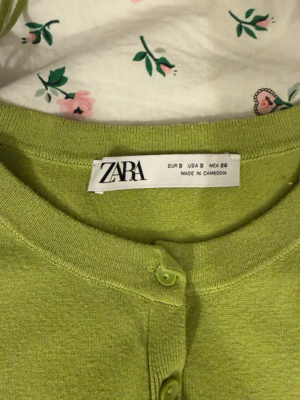 Zara Lime Green Short Sleeve Button-Up Sweater - Picture 2 of 4